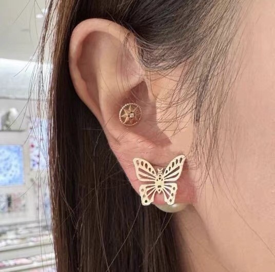 chr1st1an D10r earrings